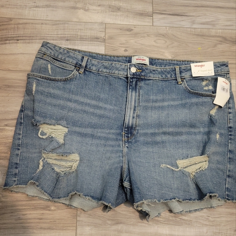 NWOT Wrangler Frayed Shorts Women's 24W Blue Denim Jean‎